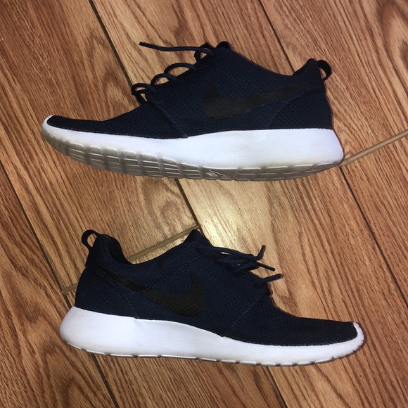 Navy Blue Nike Roshe One Navy White Black Casual Shoes - Picture 6 of 12